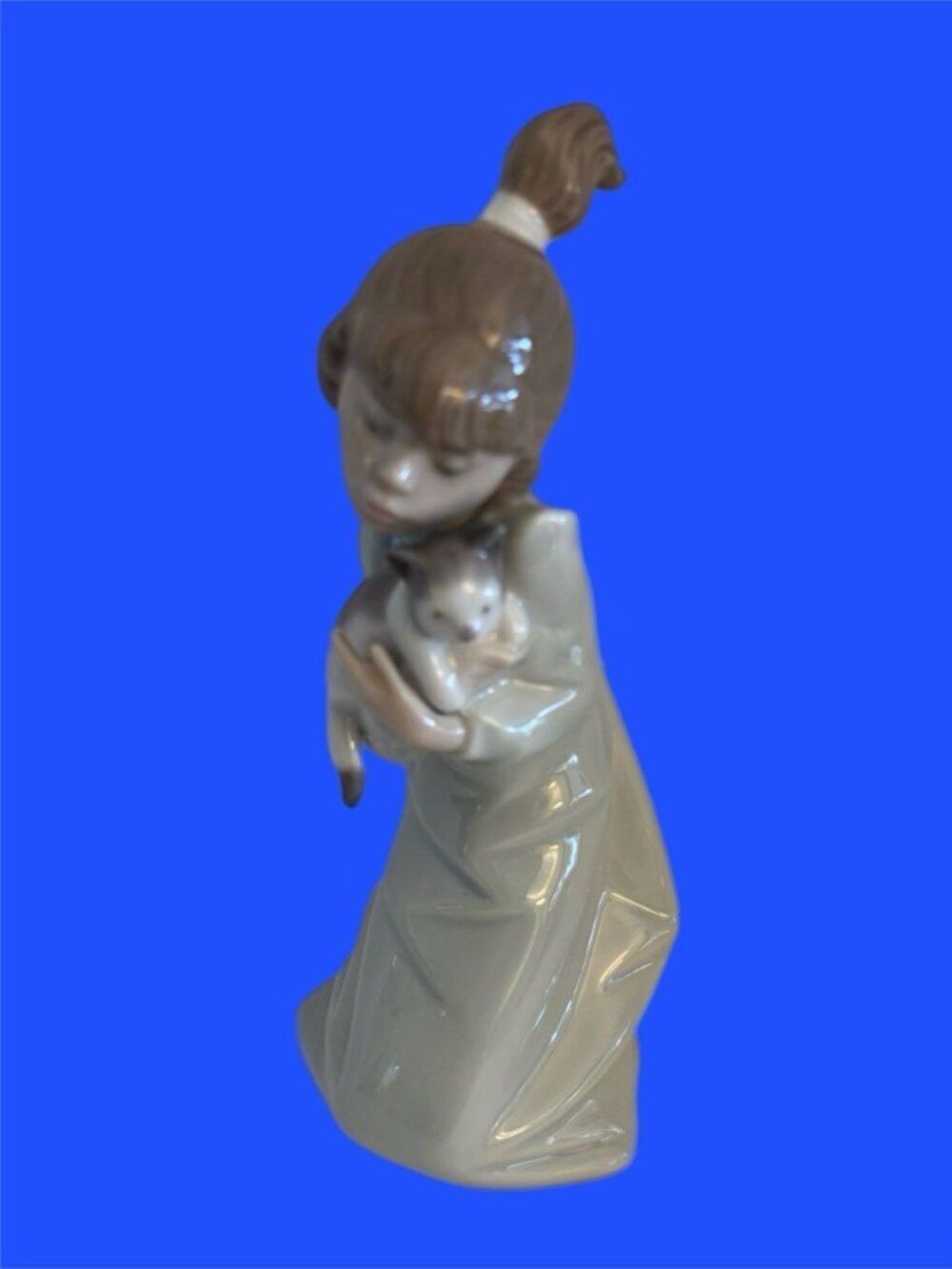 Lladro 5712 Sleepy Kitten 7" Girl w/ Cat Glossy Porcelain Figurine Spain